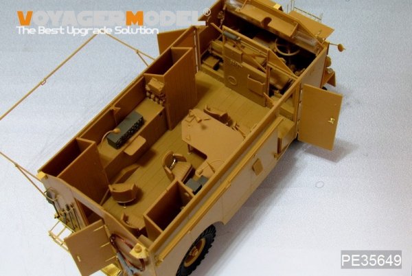 Voyager Model PE35649 WWII British AEC 4x4 Armored Command Vehicle&quot;Dorchester&quot; For AFV 35227 1/35