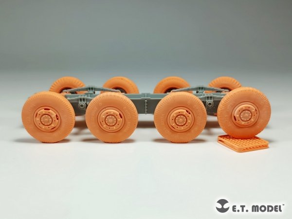 E.T. Model P35-103 WWII German Sd.Kfz.234 Small Diameter Weighted Wheels Type.3 1/35