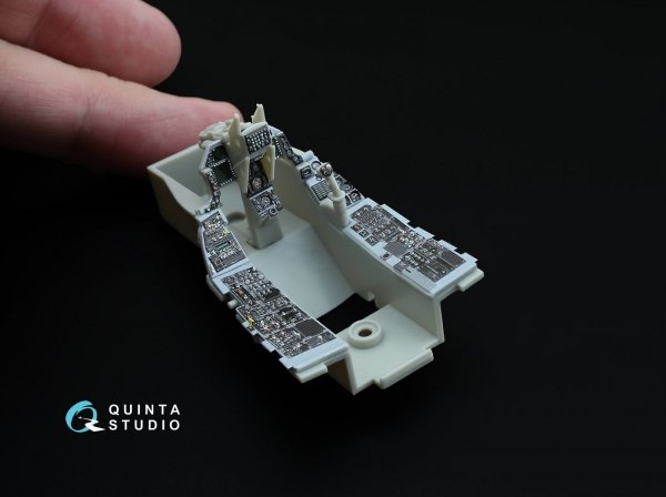 Quinta Studio QDS32003 F-16C 3D-Printed &amp; coloured Interior on decal paper ( Tamiya ) (small version) 1/32