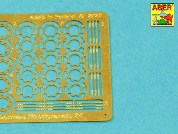 Aber 16058B Set of German hand grenades - metal and wooden parts x15 pcs 1/16