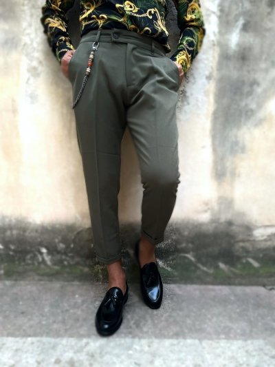 Spodnie męskie – cropped - Wojskowa zieleń - Made in Italy