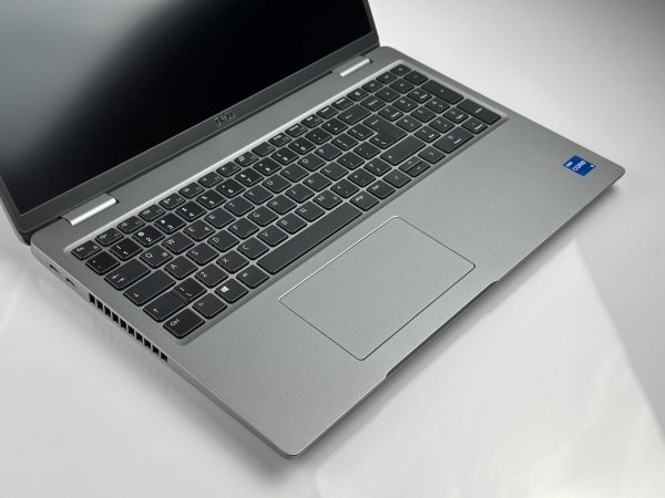 DELL Notebook Latitude 5520 i5-1145G7 16GB SSD512GB W11P