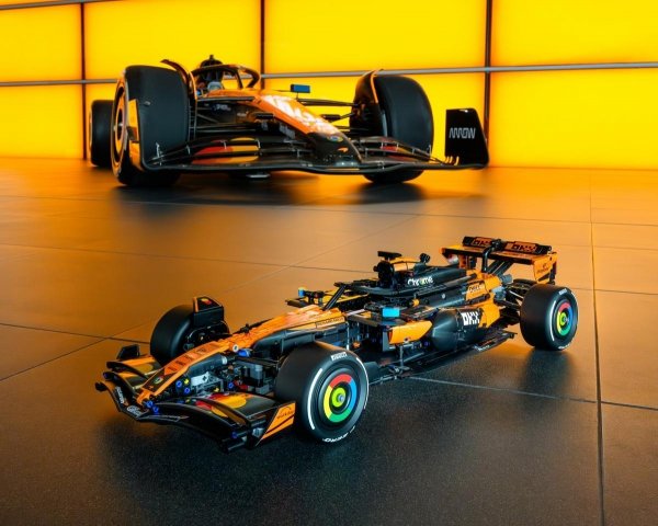 LEGO 42228 Technic Bolid McLaren MCL39 F1®