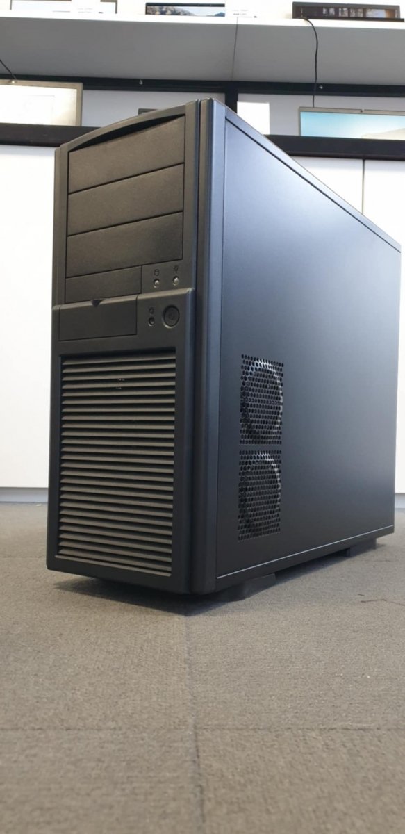 KOMPUTER CHIEFTEC Xeon E5-2620  16GB SSDD240GB - Windows 10 Pro