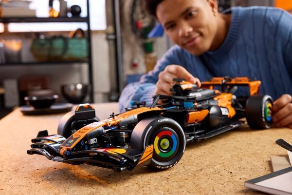 LEGO 42228 Technic Bolid McLaren MCL39 F1®