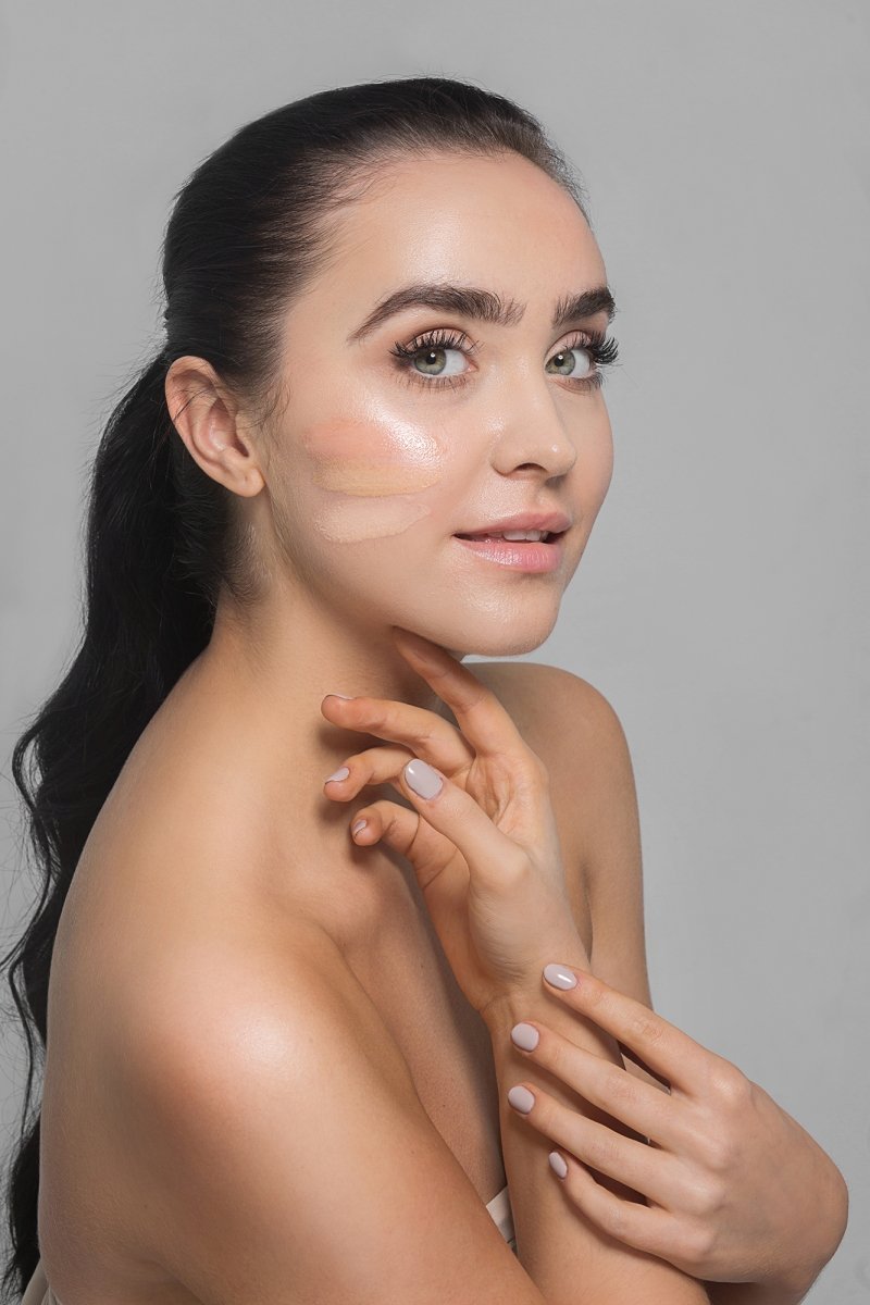 Velvet SKIN tinted face serum SAND