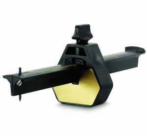 ZNACZNIK TRASERSKI Z TWORZYWA 215MM