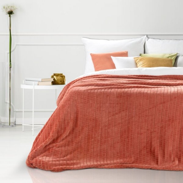 DESIGN 91 Koc CINDY 2 miękki i miły w dotyku z wytłaczanym wzorem w kosteczkę 200x220 cm Ceglany