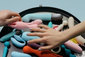 Zabawki erotyczne, nowe doświadczenia intymne. Seksualne akcesoria. 