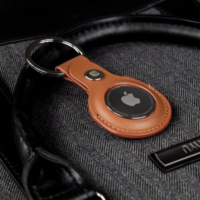 Crong Leather Case with Key Ring – Skórzane etui ochronne brelok do Apple AirTag (brązowy)