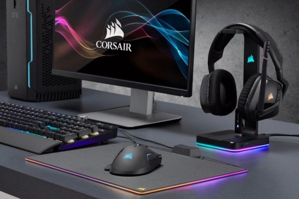 Corsair ST100 RGB 7.1 Premium Headset Stand Surround Sound