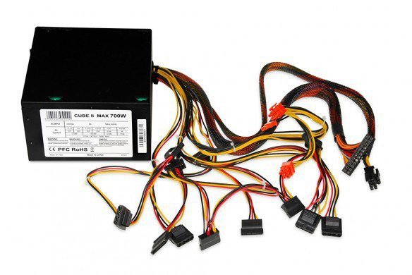 iBOX Zasilacz 700 W CUBE II APFC 12 CM FAN