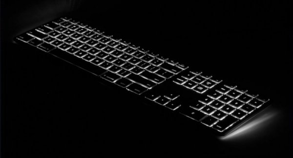 Matias Klawiatura aluminiowa Mac podświetlana RGB srebrna