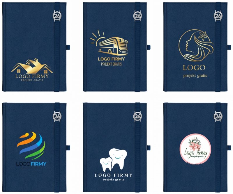 Kalendarz książkowy 2026 A5 dzienny papier chamois wycinane registry oprawa z zamykaniem na gumkę i mocowaniem na długopis ROSSA VIU granatowa Z NADRUKIEM LOGO