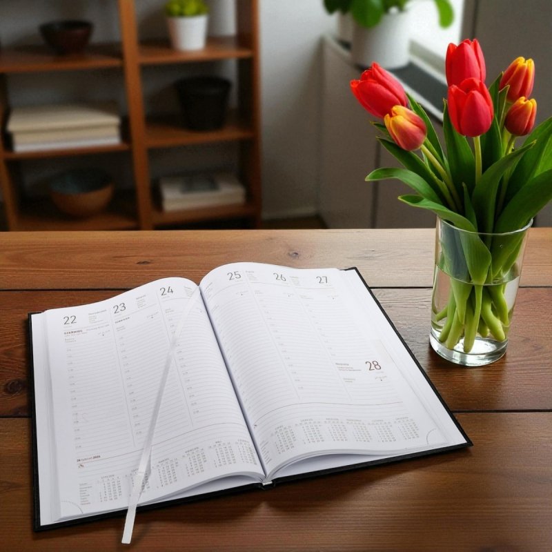 Kalendarz książkowy 2026 B5 tygodniowy papier biały drukowane registry oprawa VIVELLA EXCLUSIVE czerwona