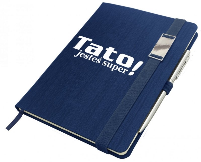 Notes A5 z długopisem zamykany na gumkę z blaszką - papier chamois w kratkę oprawa EKOSKÓRA LINEN granatowa (gumka granatowa) Z NADRUKIEM DLA TATY