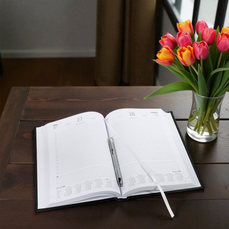 Kalendarz książkowy 2026 B5 dzienny papier biały drukowane registry oprawa ALUMINIUM szara