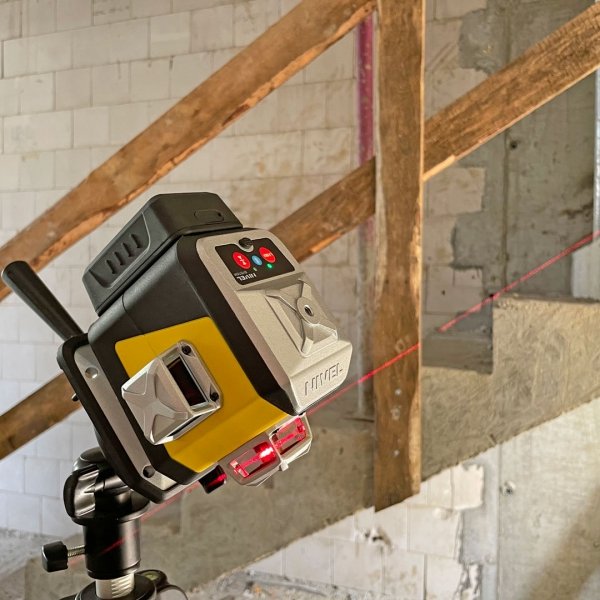 Nivel System CL3R to wielozadaniowy laser krzyżowy 3D
