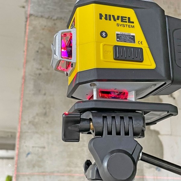 Nivel System CL3R to wielozadaniowy laser krzyżowy 3D +  SJJM1EX + CLS4