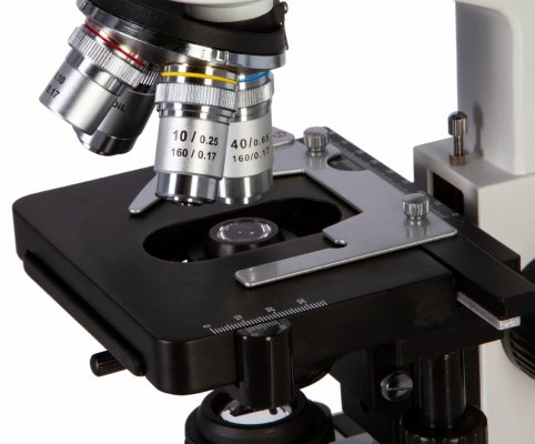 Mikroskop Bresser Researcher Trino 40–1000x