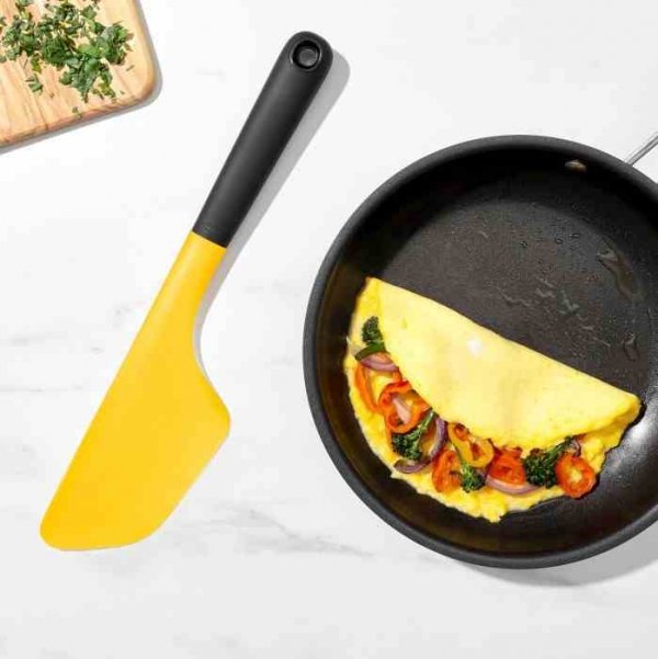 OXO-Łopatka silikonowa do omletów żółta GoodGrips