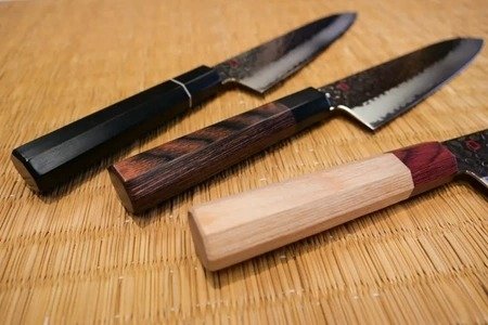 Nóż Kasumi KURO Santoku 170 mm [KURO23-AN]