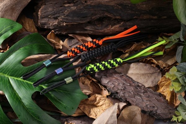 Zawieszka Paracord WE Green/Black + Ti Bead Green