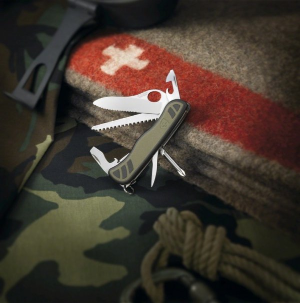 Scyzoryk szwajcarski Nóż Szwajcarskiej Armii Victorinox 0.8461.MWCH + etui