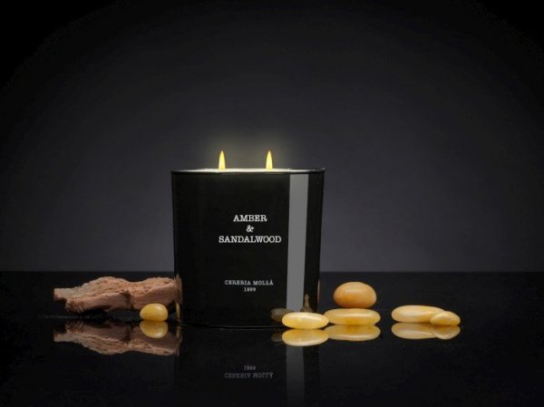 CM - Świeca XL 600 gr. Amber and Sandalwood