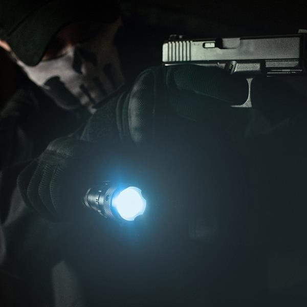 M-Tac Latarka Ręczna P4 250 lm (60075000)