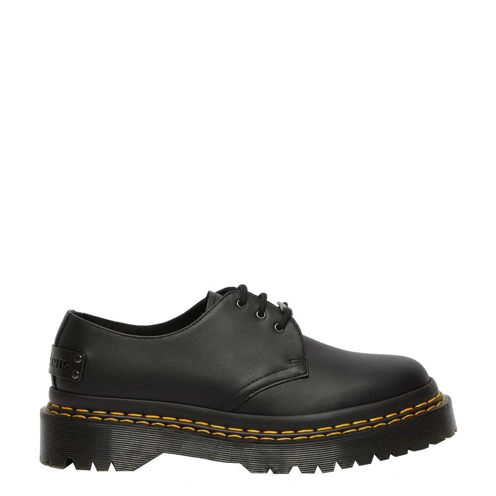 Doc martens on sale black stitching