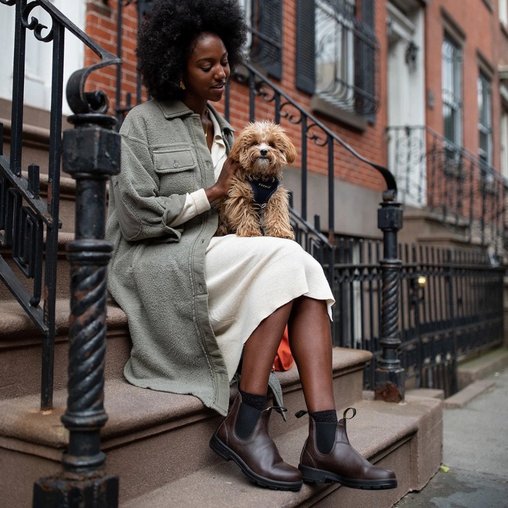 Doc martens deals blundstone