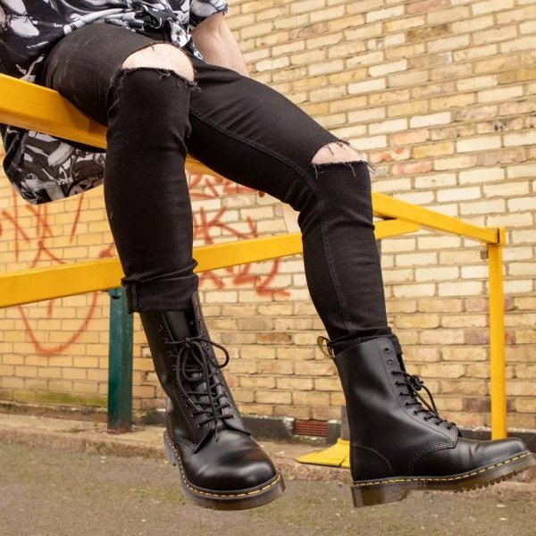 Buty Dr. Martens 1490 Black Smooth 11857001