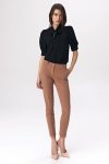 Nife Elegancka czarna bluzka z wiązaniem na dekolcie - B107