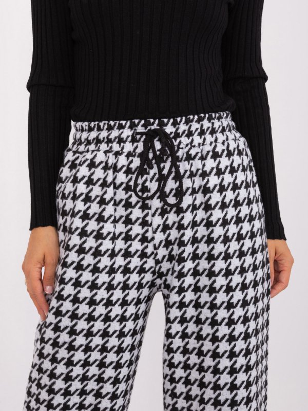 Spodnie-LK-SP-509429.87-czarno-biały rozmiar - L/XL