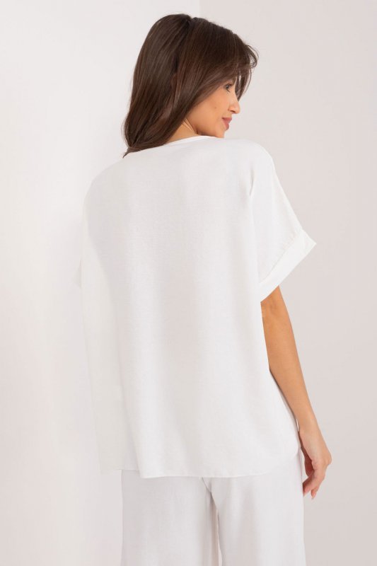 Bluzka Model DHJ-BZ-8368.02 Ecru - Italy Moda