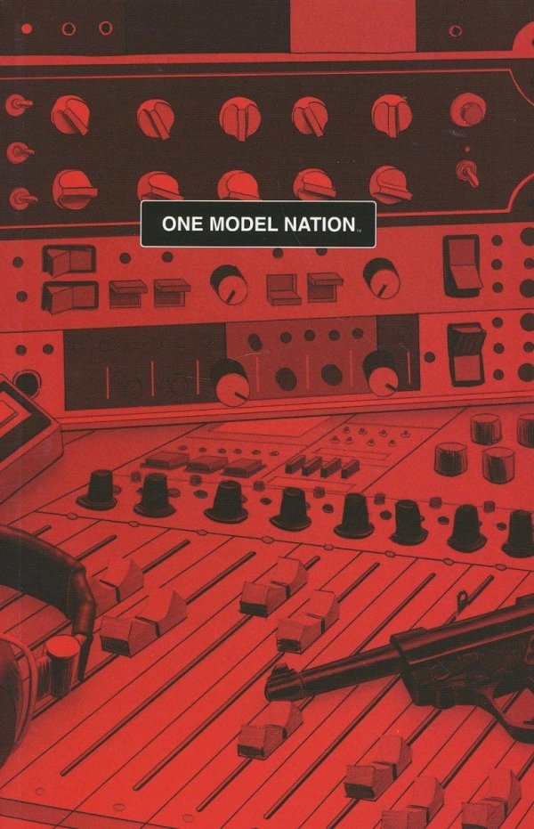 ONE MODEL NATION TP [9781607061571]