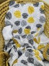 Poduszka miś - monstera musztarda