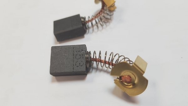 Szczotki węglowe CB153 6,5x13,5x20