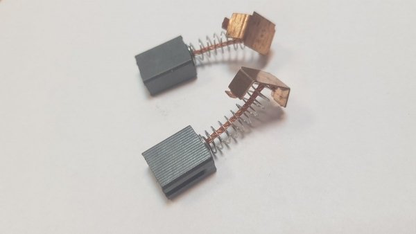 Szczotki węglowe SZ-E14 wym.6x10x12