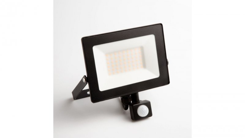 Naświetlacz led z czujnikiem ruchu PIR 50W 4500LM AC230V IP65 kąt świecenia 120 neutralna biała 4000K czarny