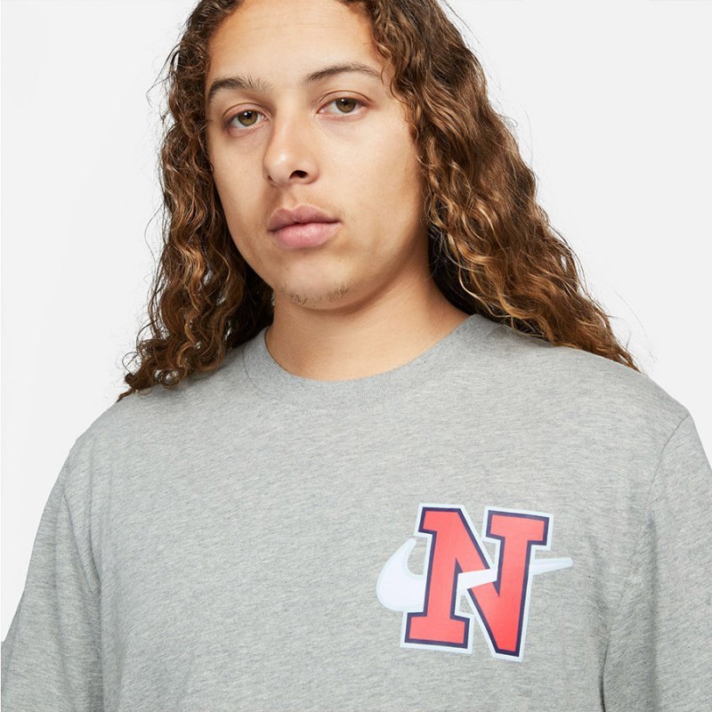 T-Shirt Nike Sportswear FD1320-063 szary L