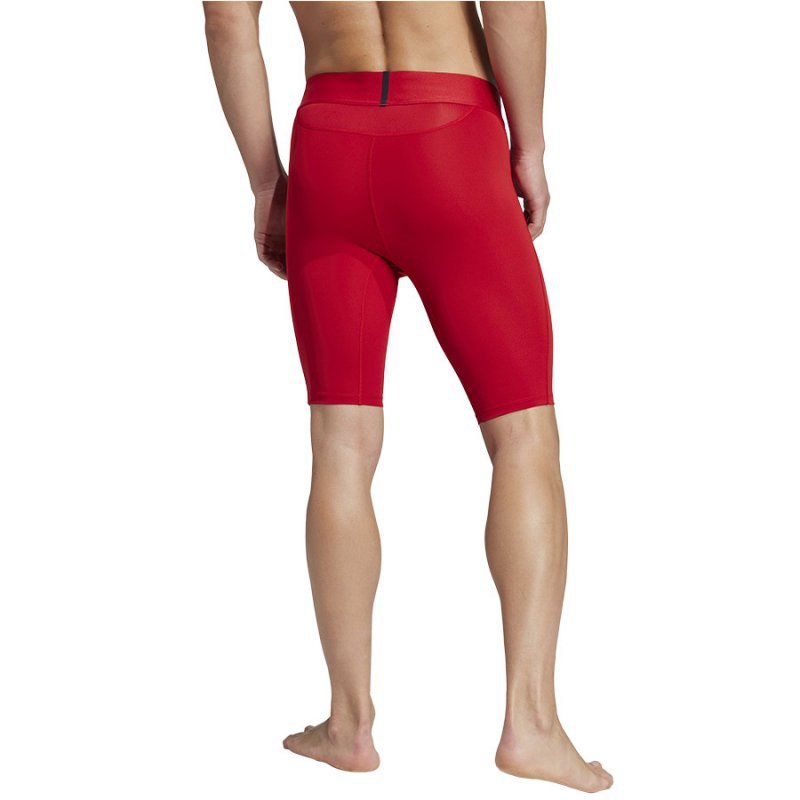 Spodenki adidas TechFit JP1464 czerwony XS