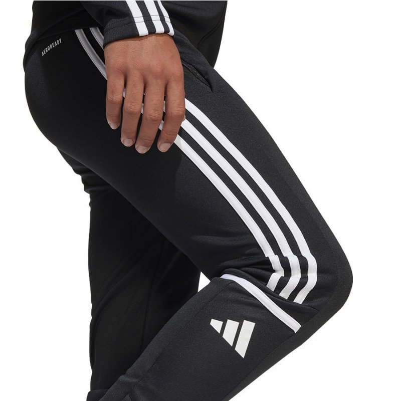 Spodnie adidas SQUADRA 25 Training Pant Jr JE2777 czarny 140 cm