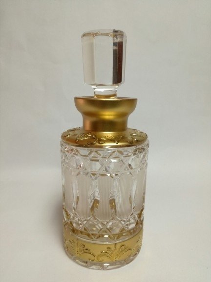 Dekoracyjny flakon kryształowy na perfumy 120 ml