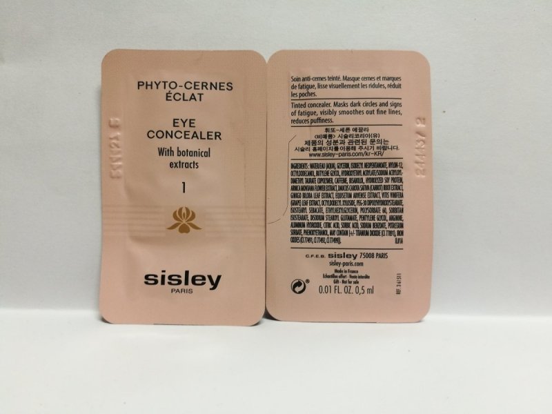 Sisley Phyto Cernes Eclat 1 Korektor pod oczy z ekstraktami roślinnymi 0,5 ml próbka