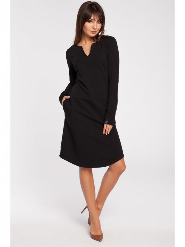 BeWear B017 Klasyczna sukienka z rozcięciem na dekolcie - czarna