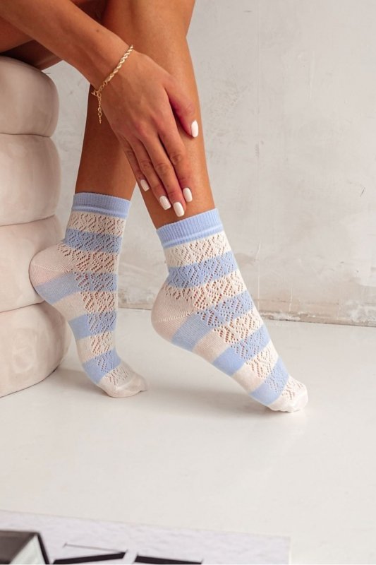 MILENA SKARPETKI DAMSKIE AŻUROWE W PASKI 0989.003 - WYSYŁKA 24H