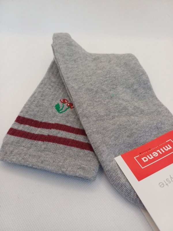 Skarpety Milena 0200-237 Wiśnie I Paski 37-41