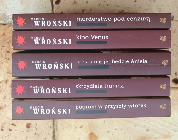 Marcin Wroński - Cykl Komisarz Maciejewski Tom I-V | Kryminał retro w przedwojennym Lublinie - okładka